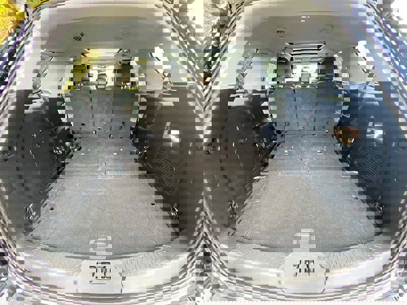 Certified 2022 Ford Explorer XLT w/ Equipment Group 202A image 11