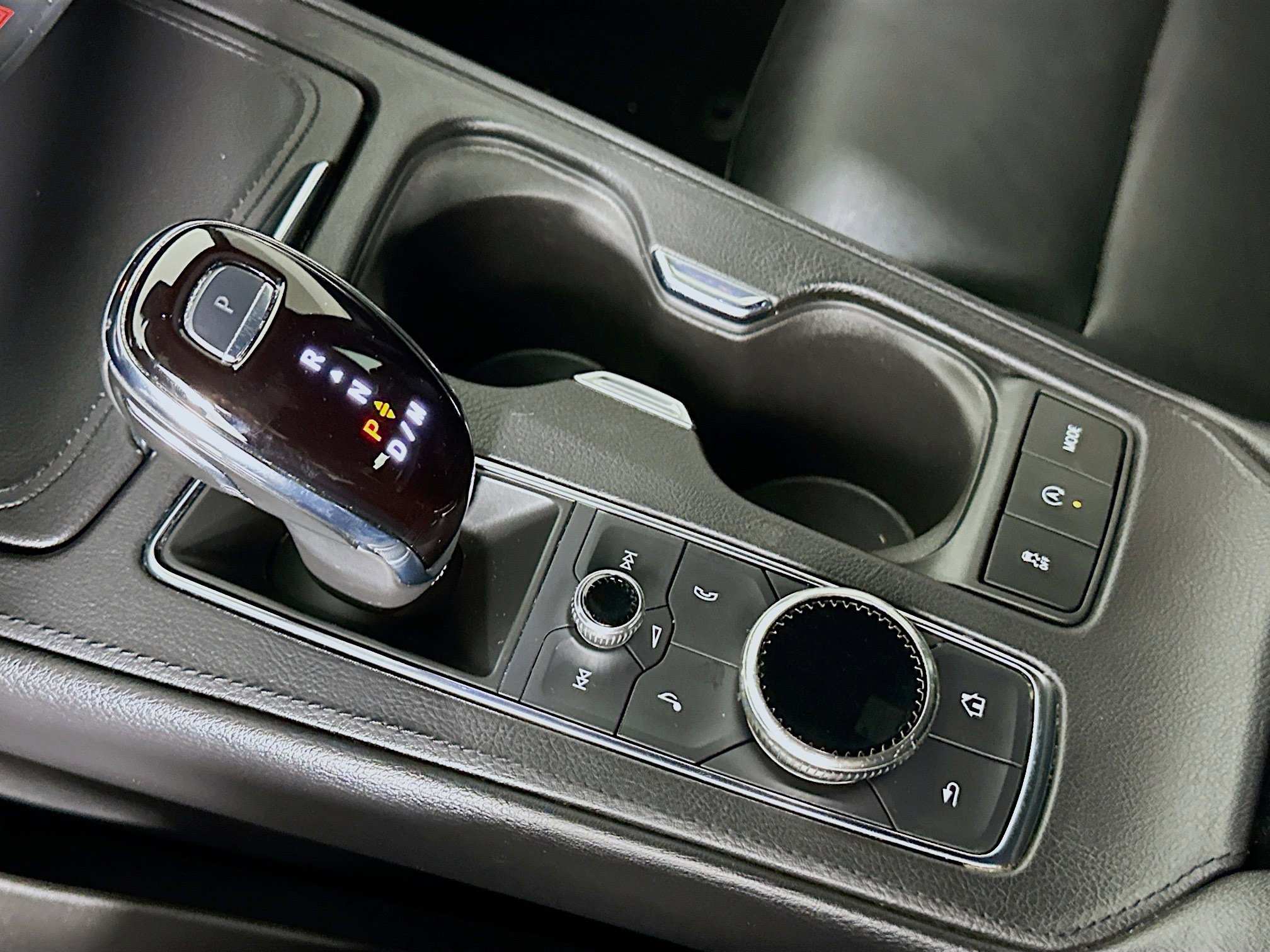 Used 2023 Cadillac XT4 Premium Luxury image 24