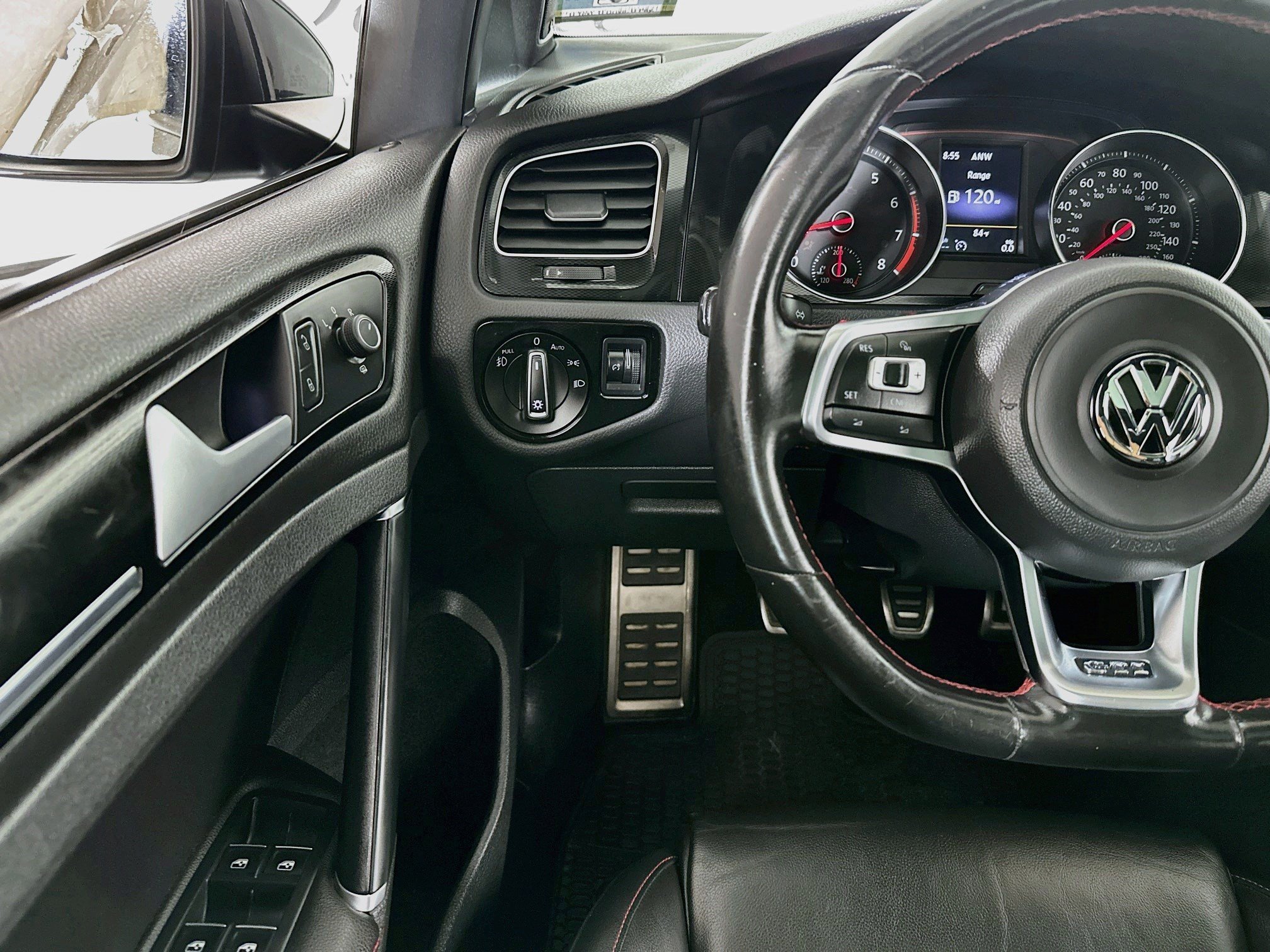 Used 2016 Volkswagen GTI Autobahn w/ Lighting Package (SEL) FWD image 10