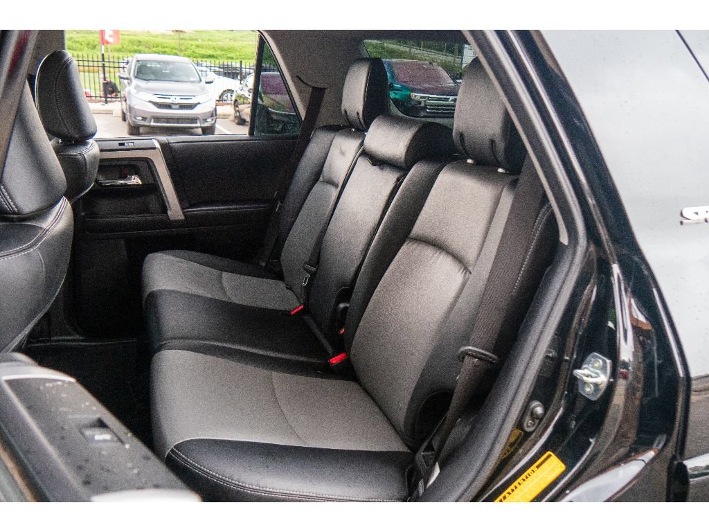 Used 2022 Toyota 4Runner SR5 Premium w/ Moonroof Package AWD/4WD image 20