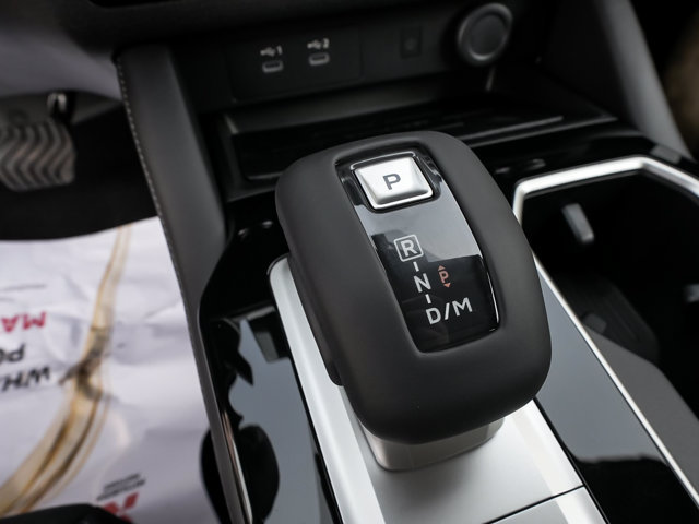 New 2026 Mitsubishi Outlander LE AWD/4WD image 28