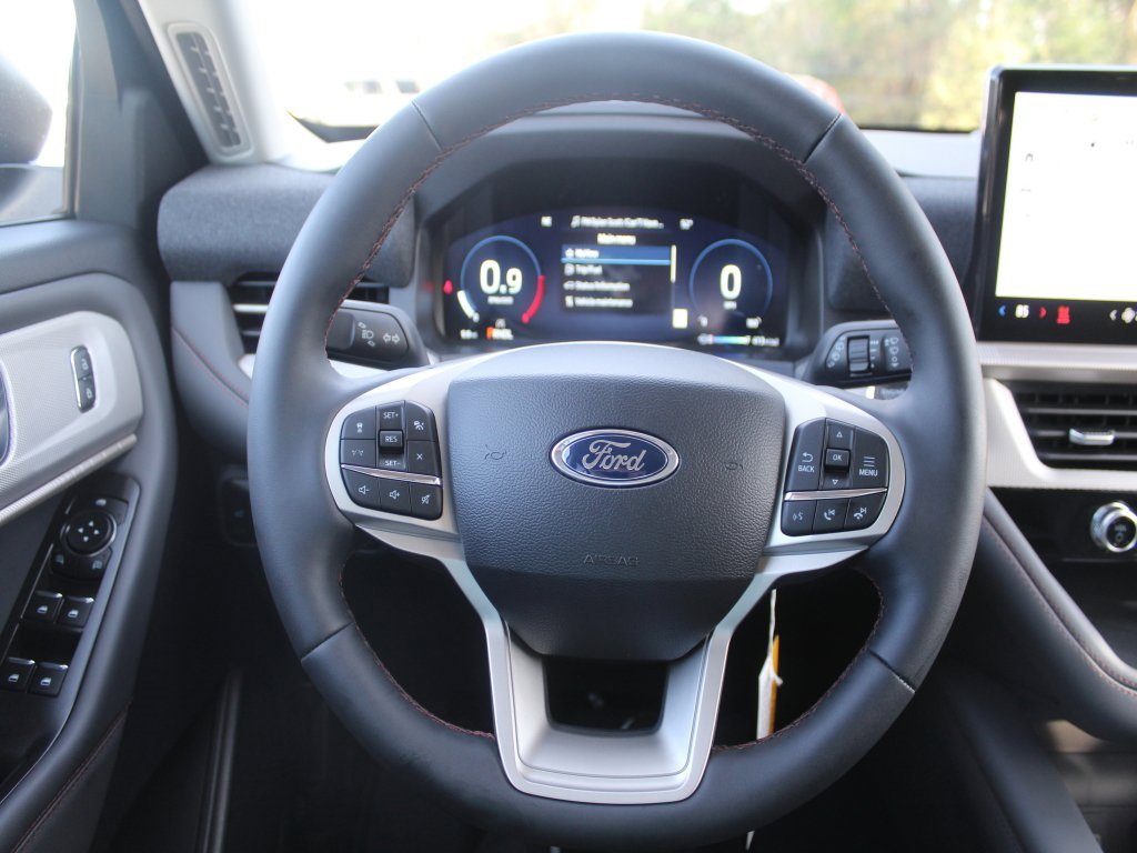 New 2026 Ford Explorer Active w/ Active Comfort Package image 15
