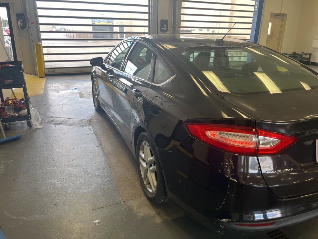 Used 2014 Ford Fusion SE image 12