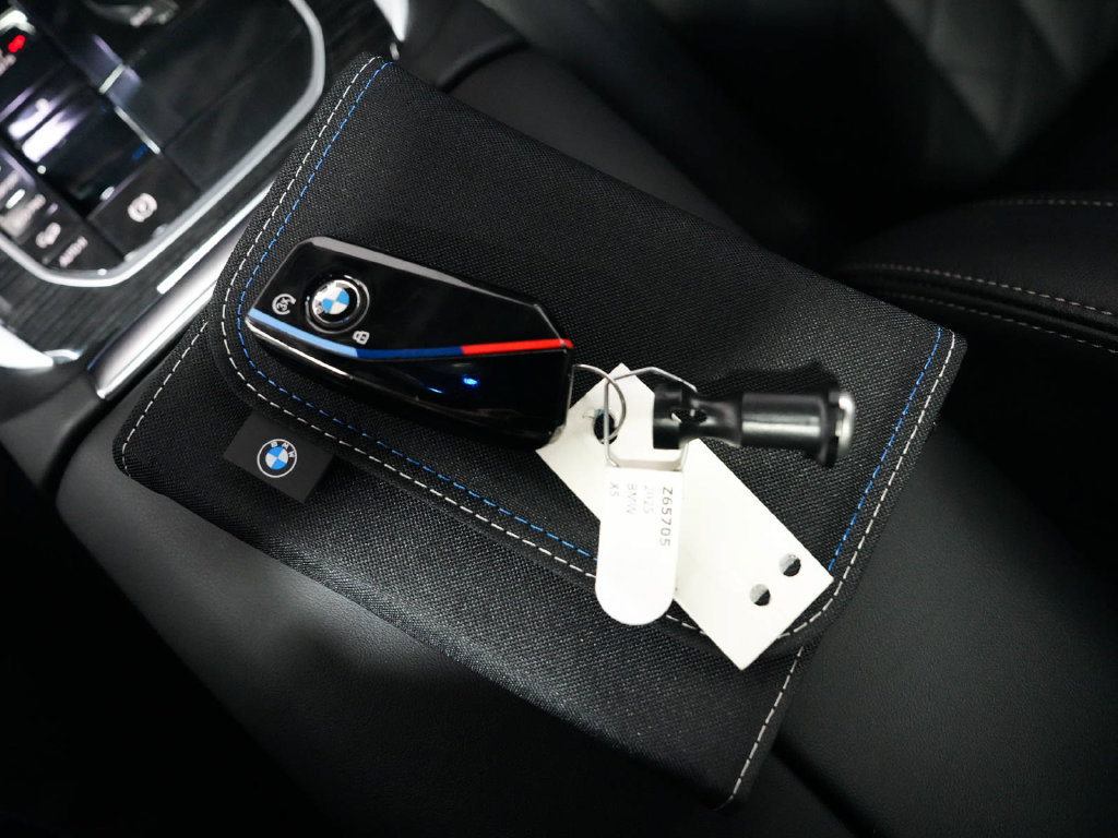 Used 2025 BMW X5 M60i AWD/4WD image 26
