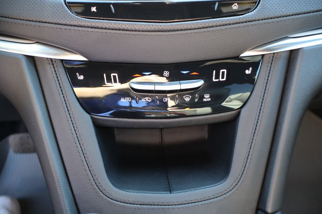 Used 2025 Cadillac XT5 Luxury AWD/4WD image 23