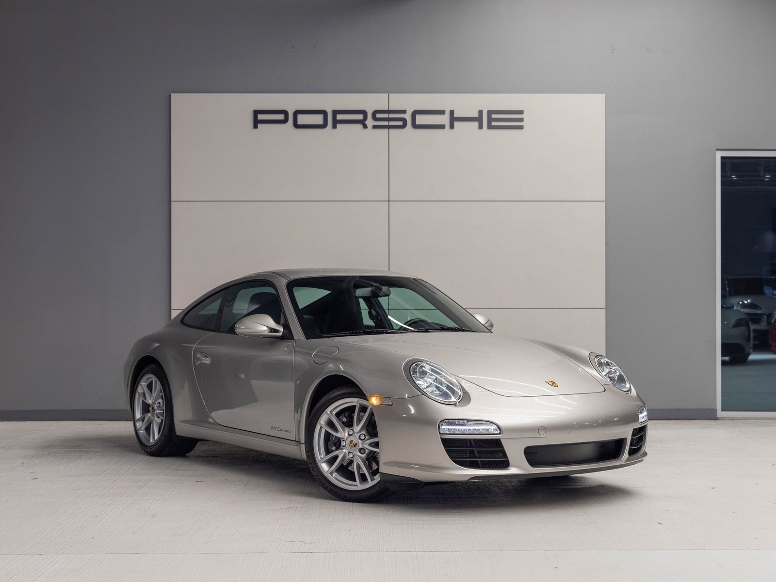 Used 2011 Porsche 911 Carrera image 9