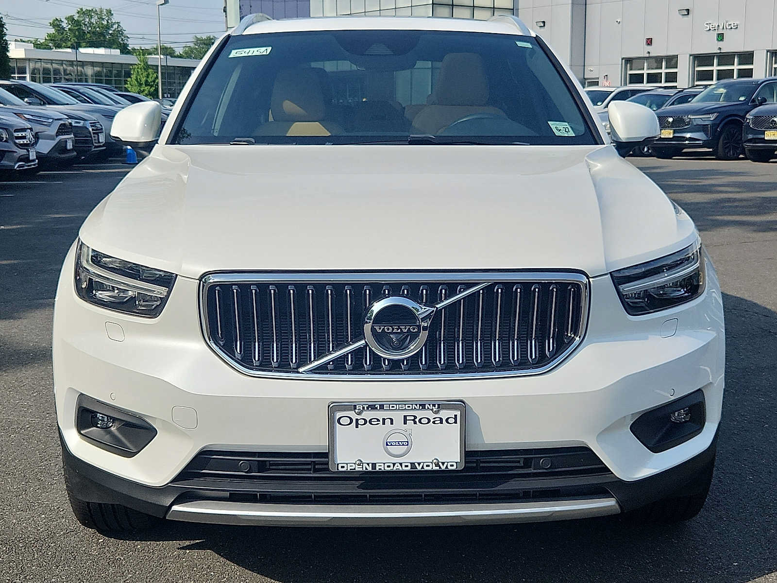 Certified 2022 Volvo XC40 T5 Inscription AWD/4WD image 2