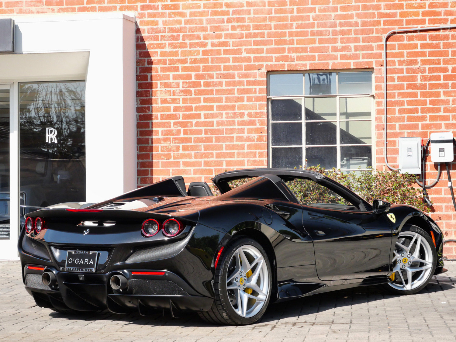Used 2023 Ferrari F8 Tributo RWD image 10