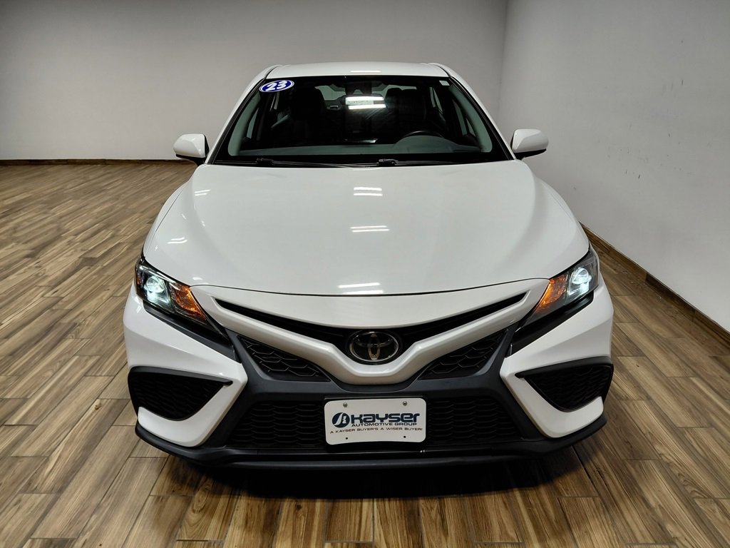 Used 2023 Toyota Camry SE image 15