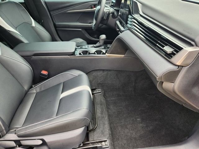 Used 2026 Toyota Camry SE w/ Convenience Package FWD image 12