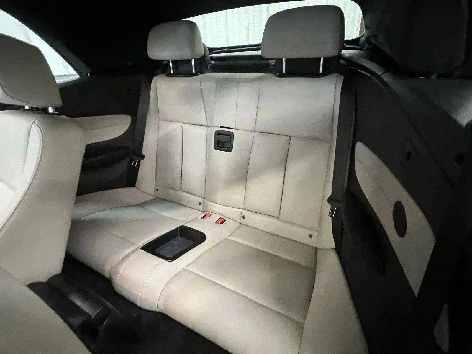 Used 2013 BMW 135i Convertible image 32