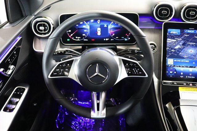 Certified 2025 Mercedes-Benz GLC 300 4MATIC image 5