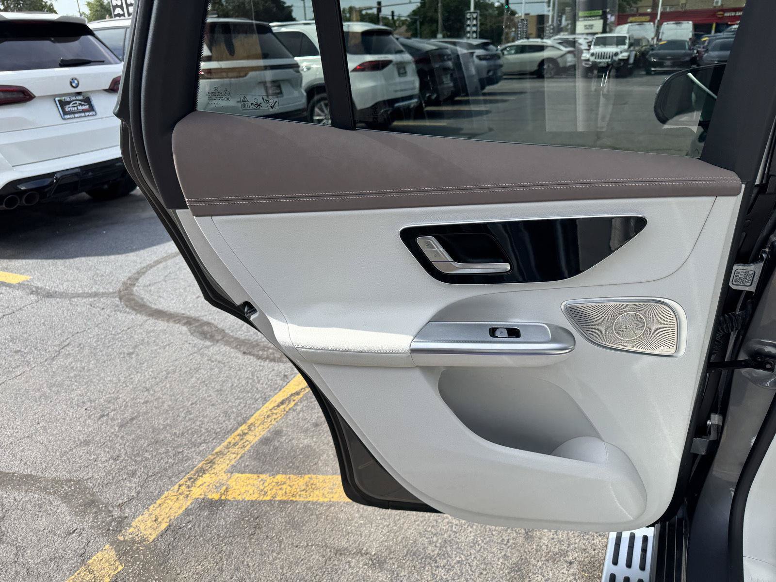 Used 2023 Mercedes-Benz EQE 350+ SUV w/ Exclusive Trim Package image 33
