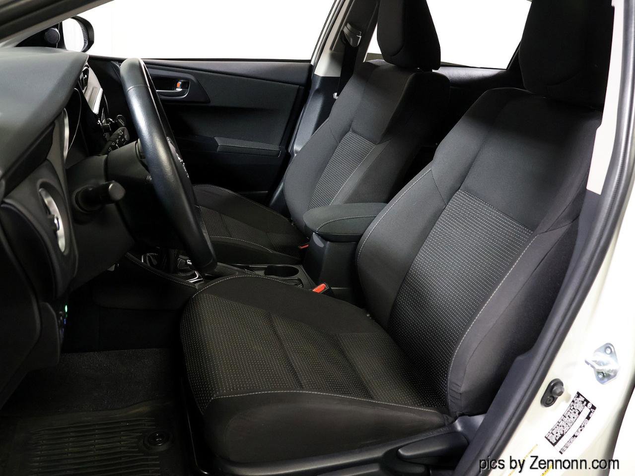 Used 2017 Toyota Corolla iM image 7