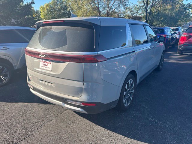 Used 2024 Kia Carnival EX FWD image 4