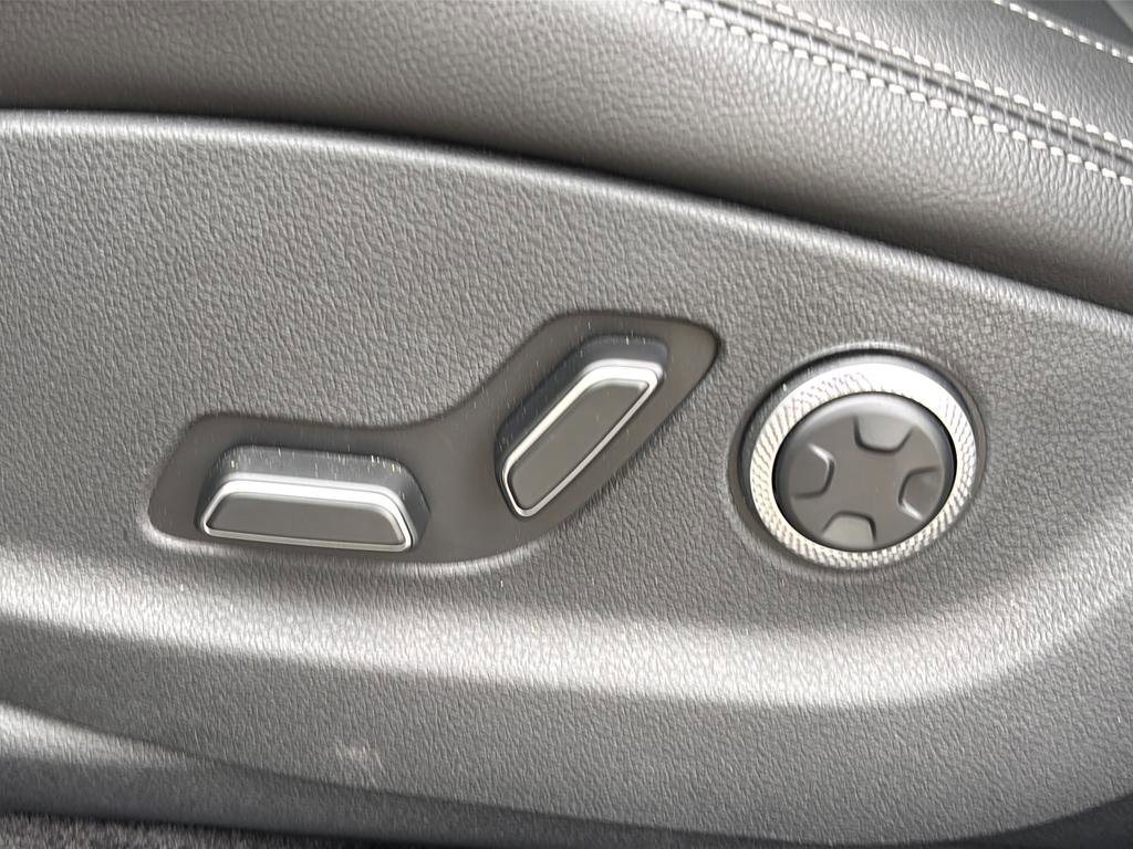 Certified 2026 Genesis GV70 2.5T image 15
