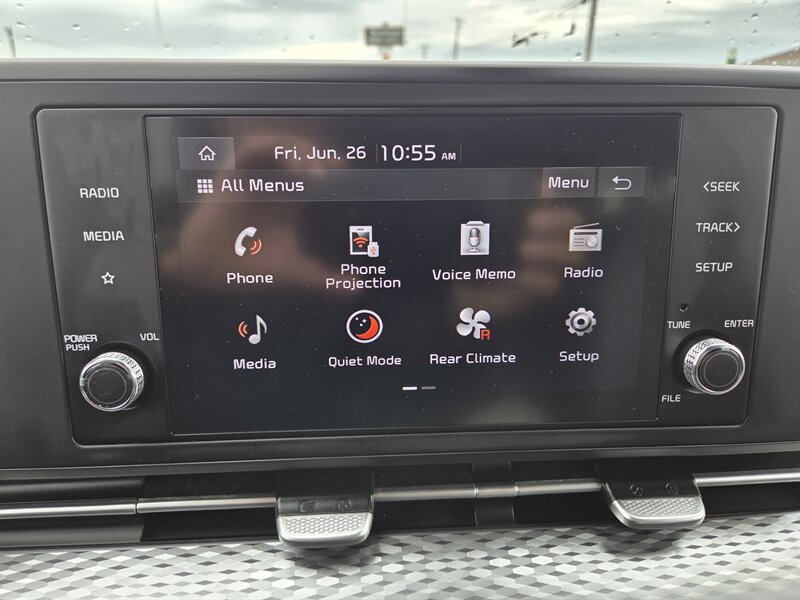 Used 2024 Kia Carnival LX FWD image 20