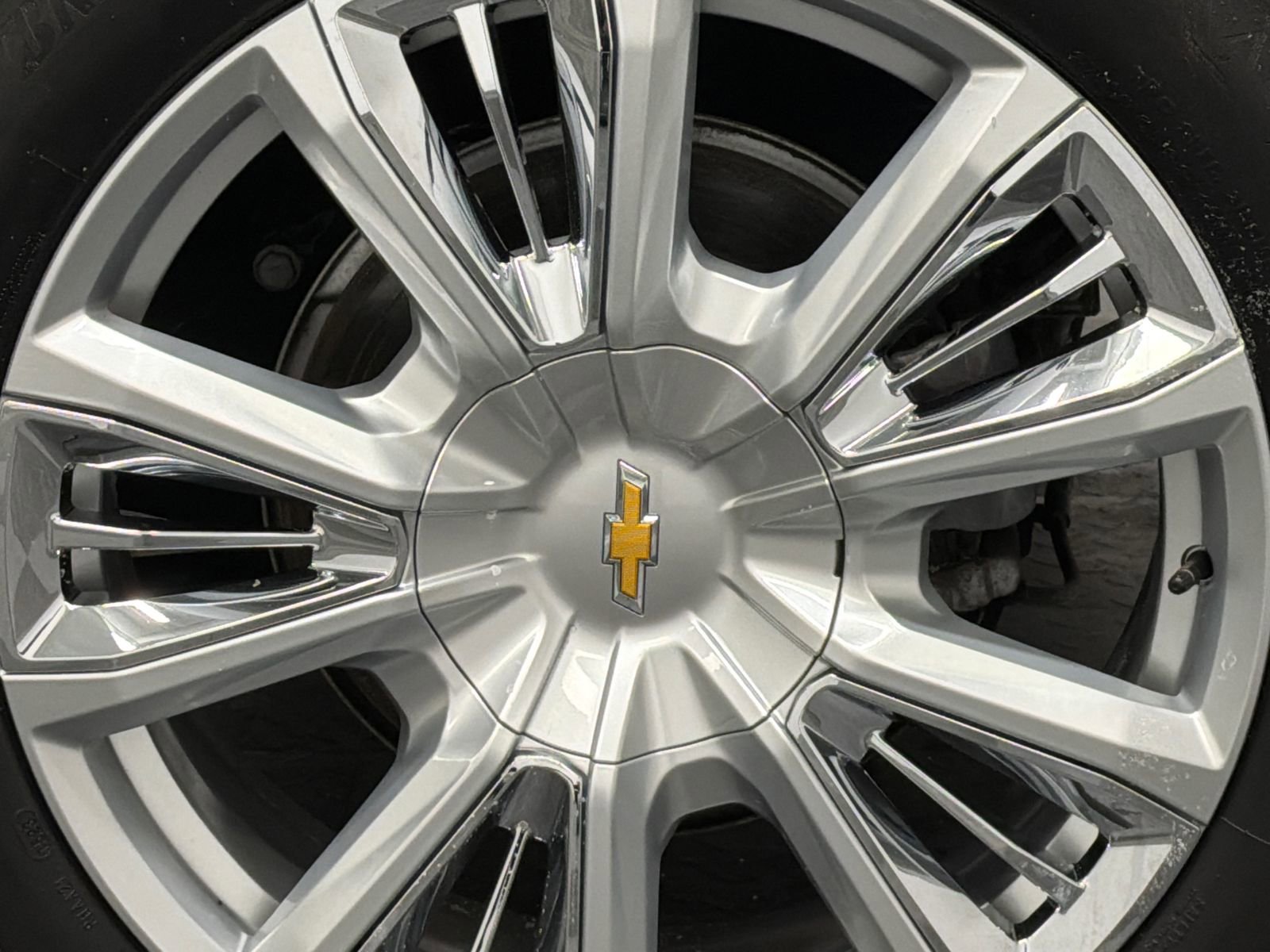 Used 2023 Chevrolet Tahoe High Country w/ Advanced Technology Package image 5