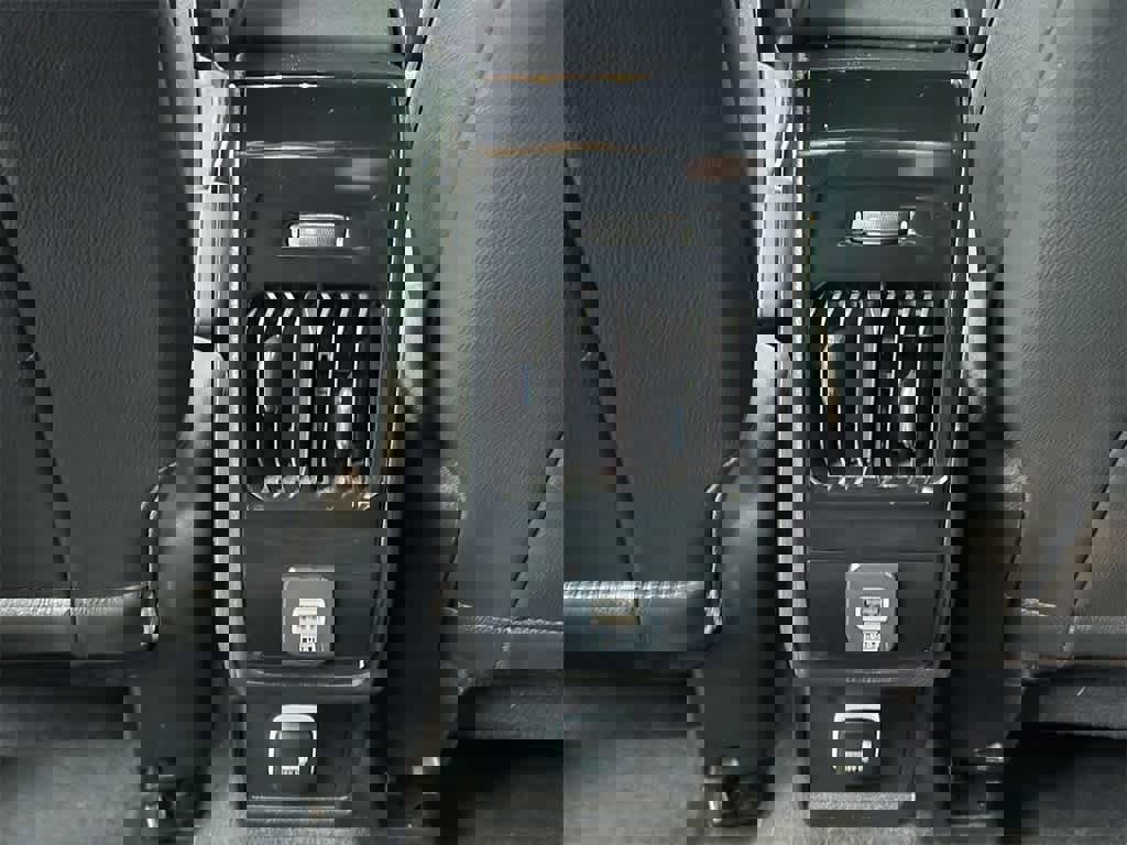 Used 2024 Jeep Compass Limited image 13