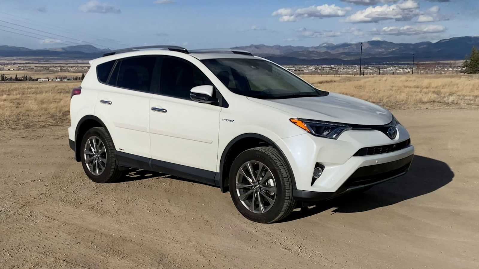 Used 2017 Toyota RAV4 Limited w/ Advanced Technology Package image 2