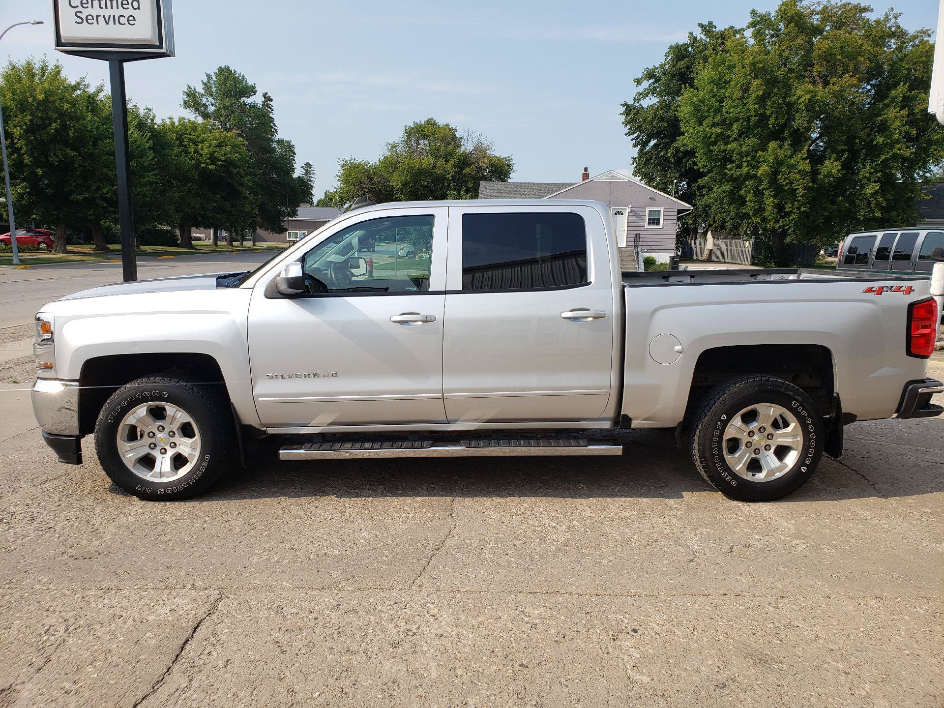 Used 2018 Chevrolet Silverado 1500 LT w/ All Star Edition AWD/4WD image 2