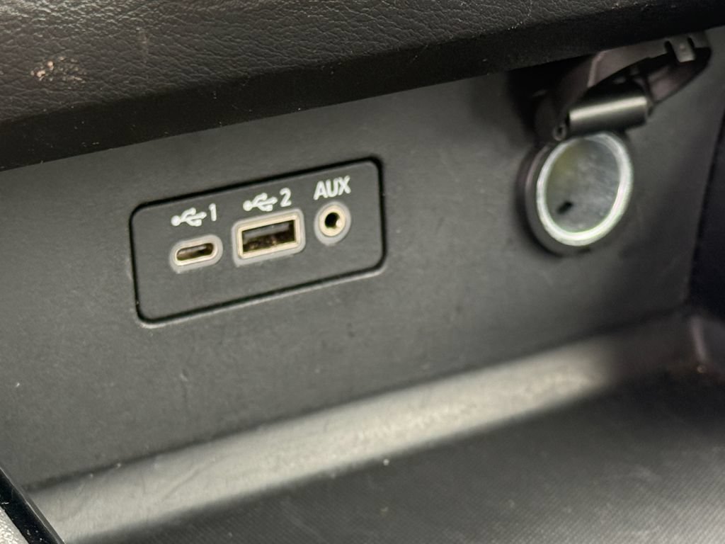 Used 2024 Nissan Altima 2.5 SV FWD image 33
