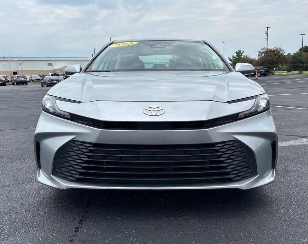 Used 2025 Toyota Camry LE FWD image 10