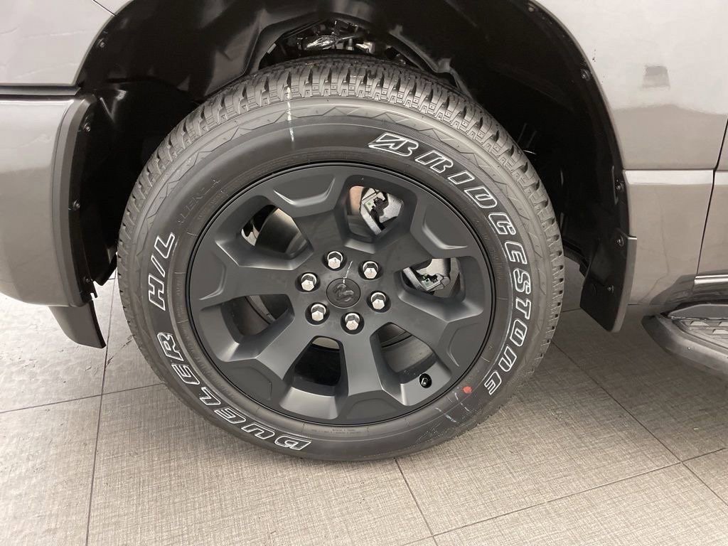New 2026 RAM 1500 Express AWD/4WD image 8