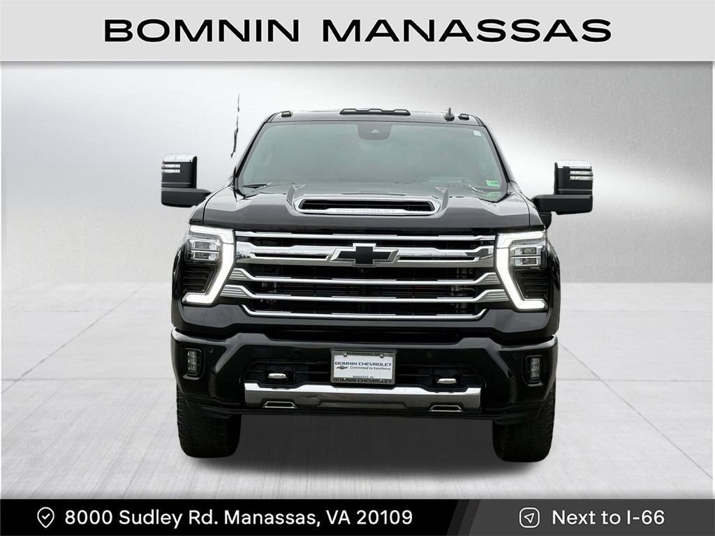 Used 2024 Chevrolet Silverado 3500 High Country w/ High Country Premium Package image 2