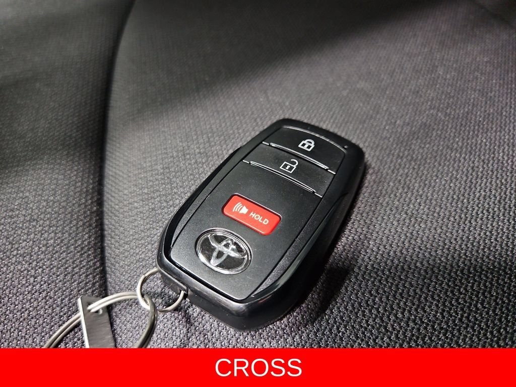 New 2026 Toyota Corolla Cross LE w/ Moonroof Package FWD image 25