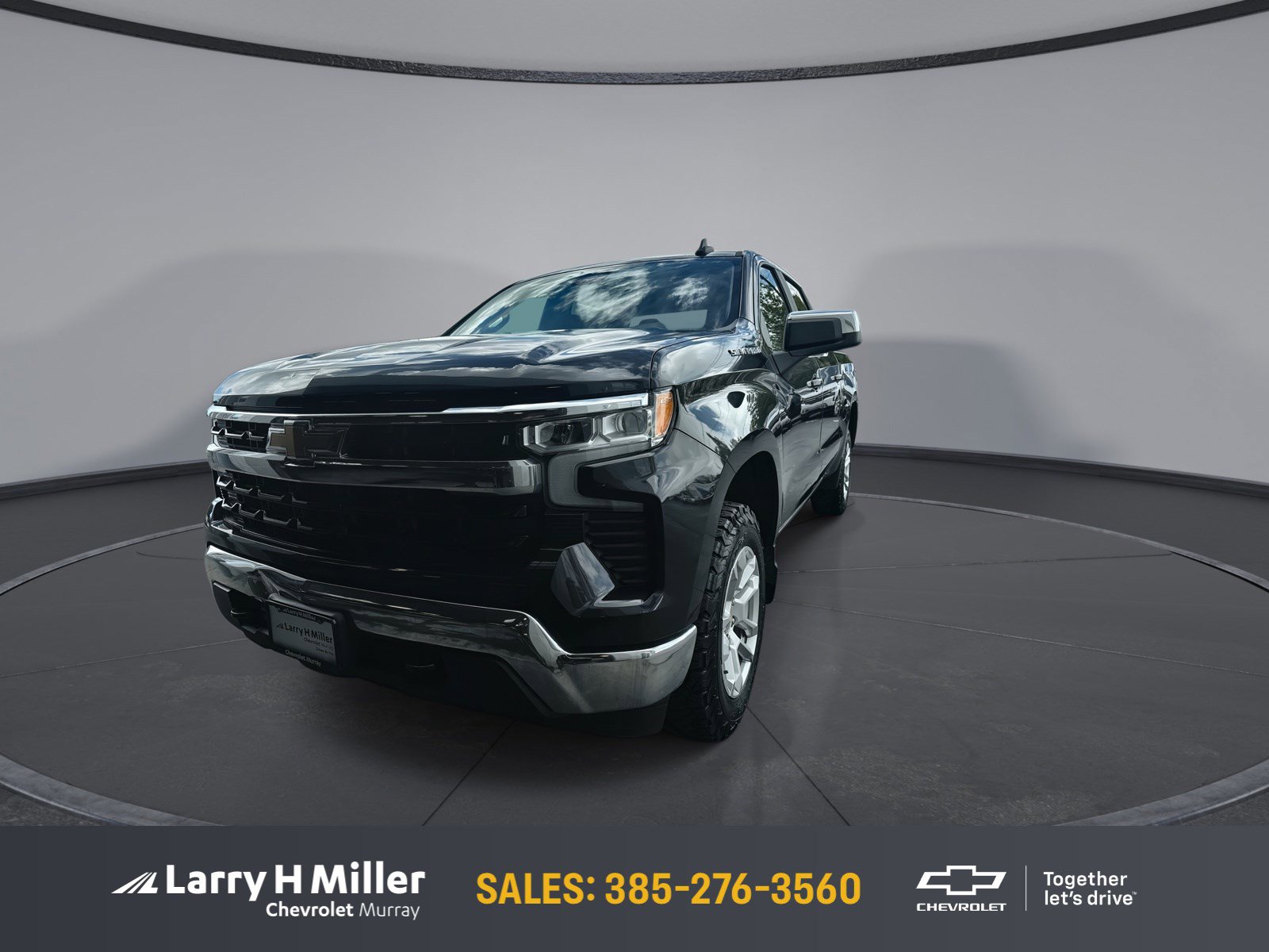 Used 2022 Chevrolet Silverado 1500 LT AWD/4WD image 1