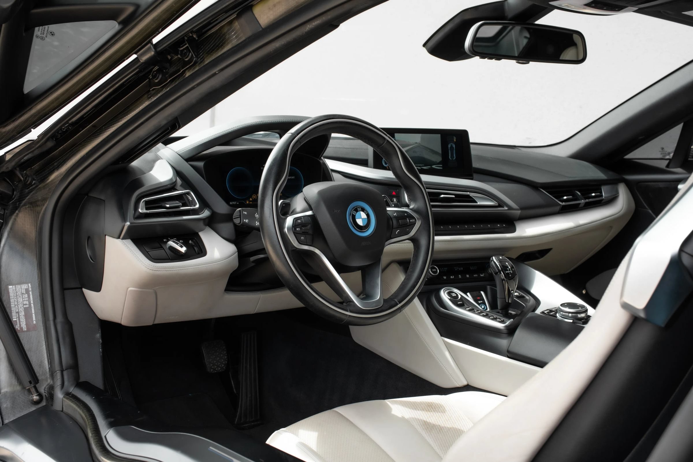Used 2015 BMW i8 AWD/4WD image 17
