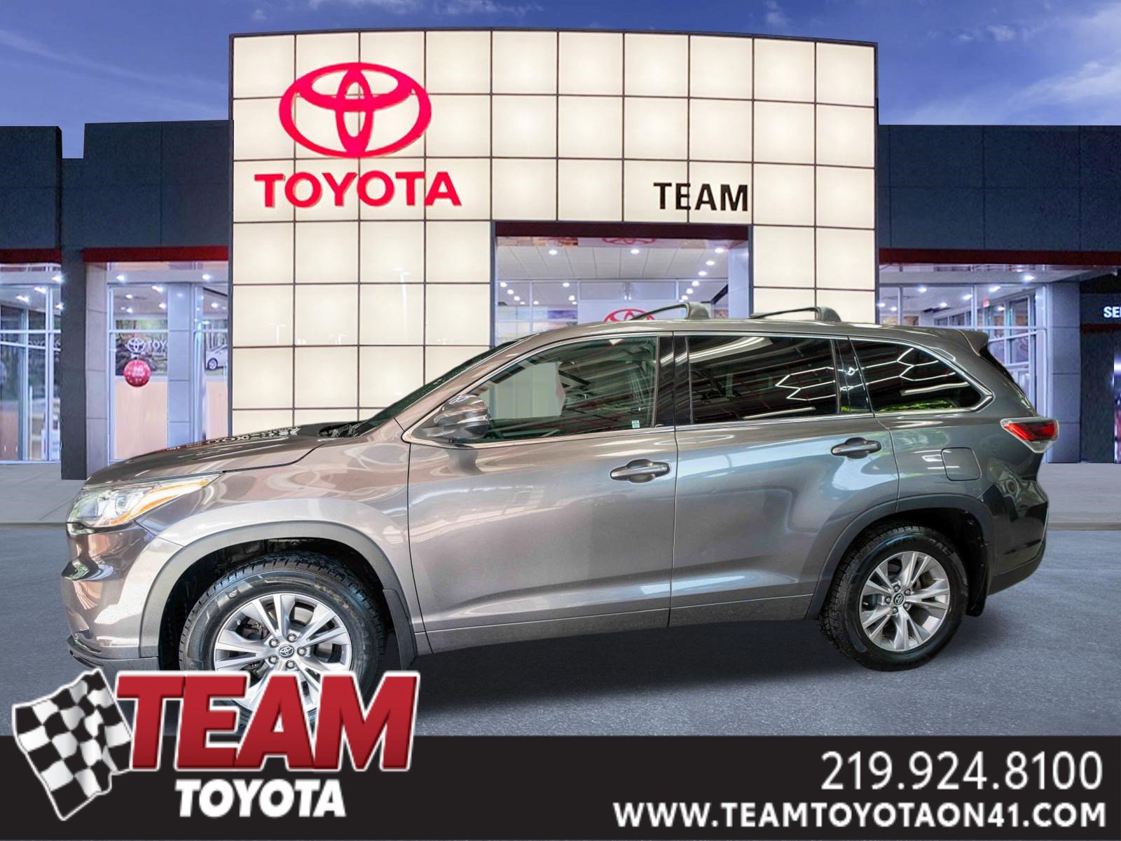 Used 2016 Toyota Highlander Plus AWD/4WD image 1