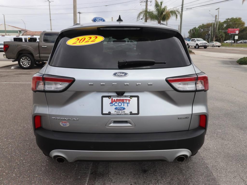Used 2022 Ford Escape Titanium image 10