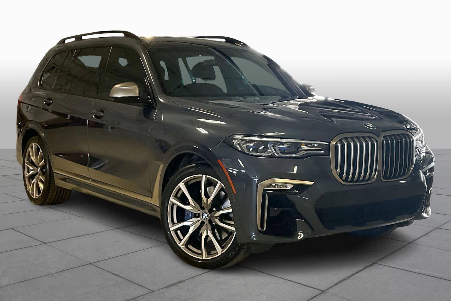 Used 2021 BMW X7 M50i w/ Executive Package image 2