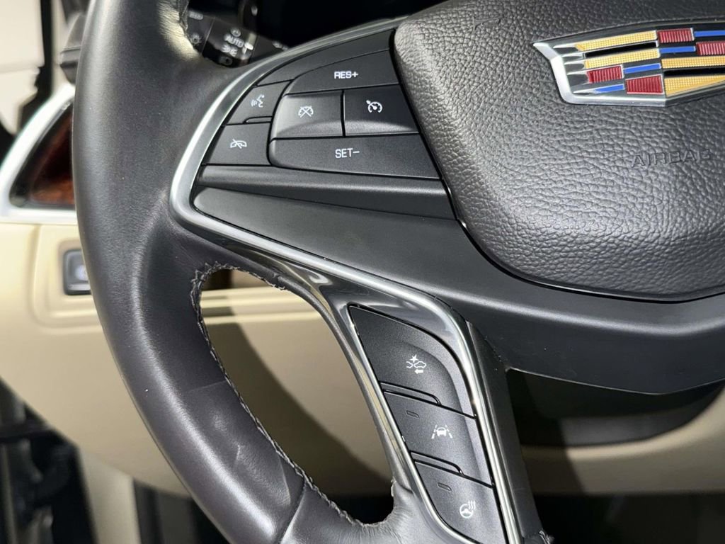Used 2017 Cadillac XT5 Luxury w/ Driver Awareness Package image 31