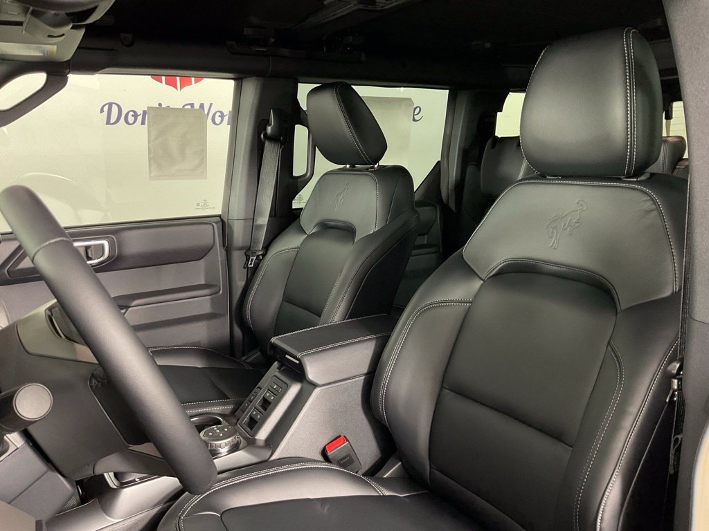 New 2026 Ford Bronco Outer Banks w/ Sasquatch Package AWD/4WD image 14