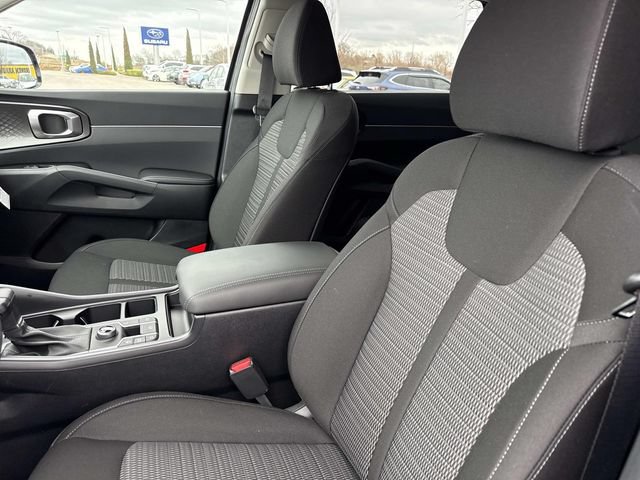 New 2026 Kia Sorento LX FWD image 13