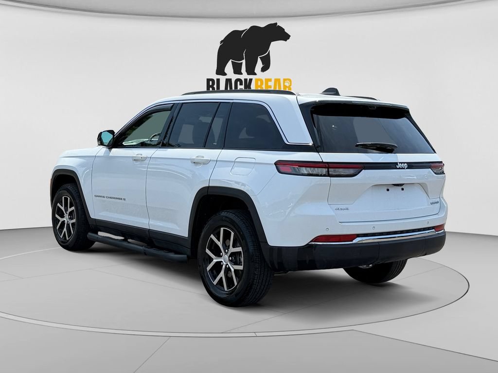 Used 2025 Jeep Grand Cherokee Limited w/ Luxury Tech Group II AWD/4WD image 5