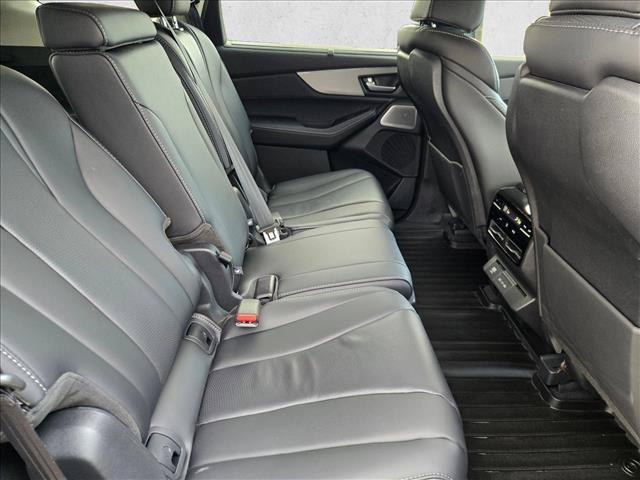 Certified 2026 Acura MDX w/ Technology Package FWD image 18