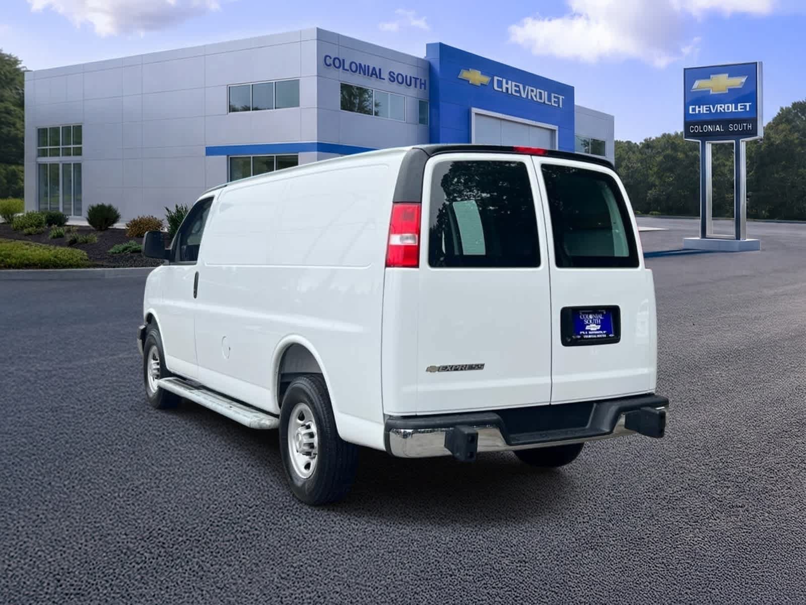 Certified 2025 Chevrolet Express 2500 w/ Driver Convenience Package RWD image 4