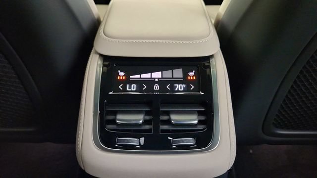 New 2026 Volvo XC90 T8 Plus w/ Protection Package Premier AWD/4WD image 33