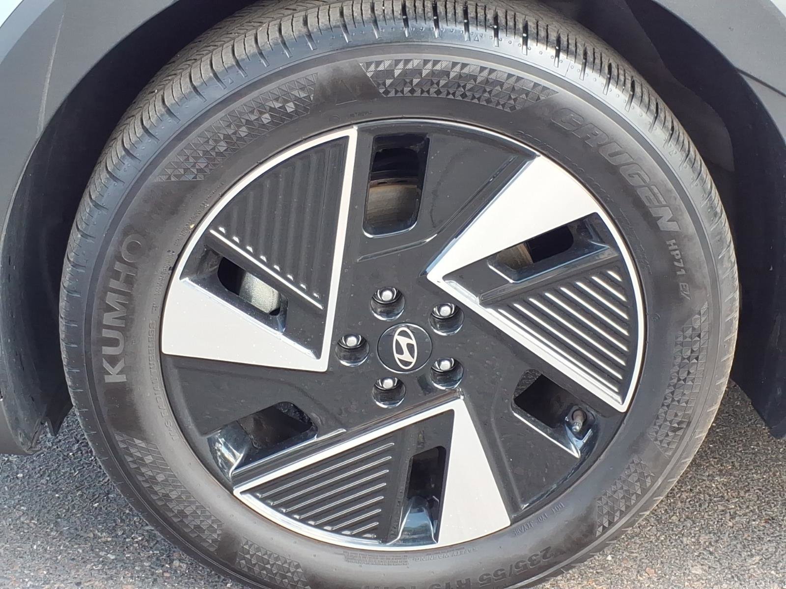 Certified 2025 Hyundai Ioniq 5 SEL RWD image 8