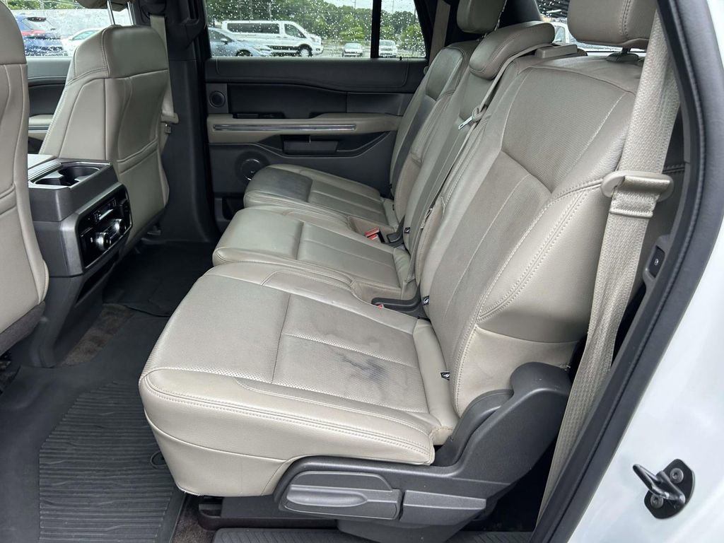 Used 2018 Ford Expedition Max XLT w/ Equipment Group 202A AWD/4WD image 14