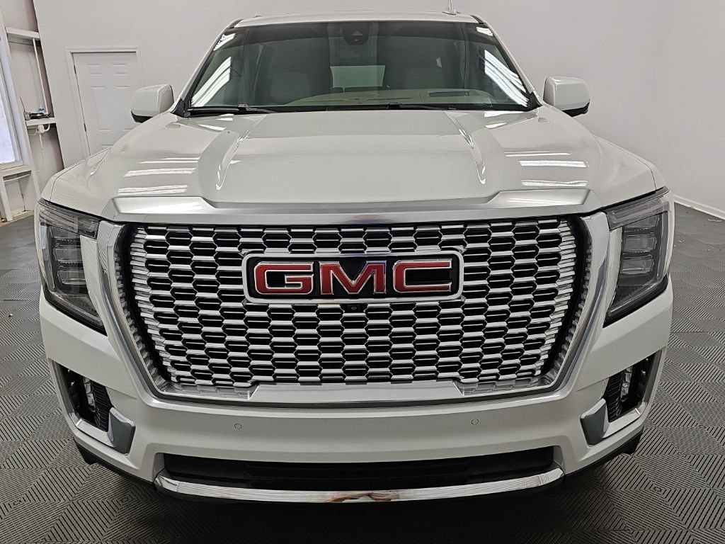Used 2022 GMC Yukon Denali w/ Advanced Technology Package RWD image 4