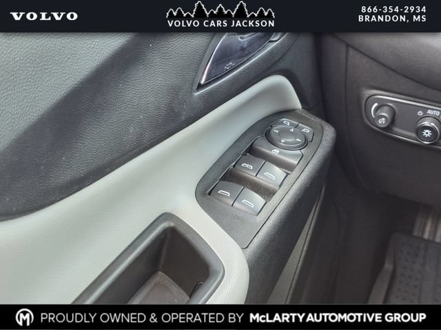 Used 2022 Chevrolet Equinox LS w/ LPO, Floor Liner Package FWD image 17