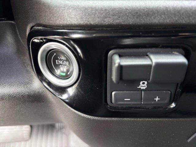 Used 2024 Chevrolet Silverado 3500 LT AWD/4WD image 25