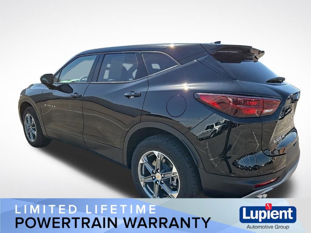 Used 2025 Chevrolet Blazer LT image 6