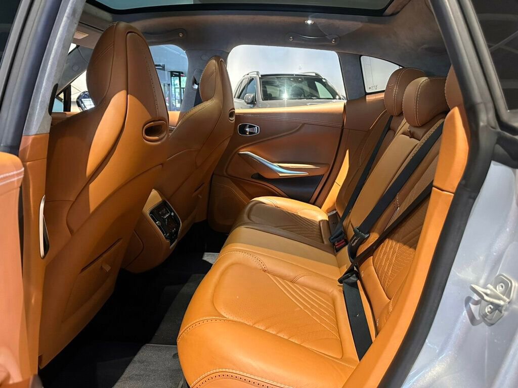 Used 2021 Aston Martin DBX AWD/4WD image 23