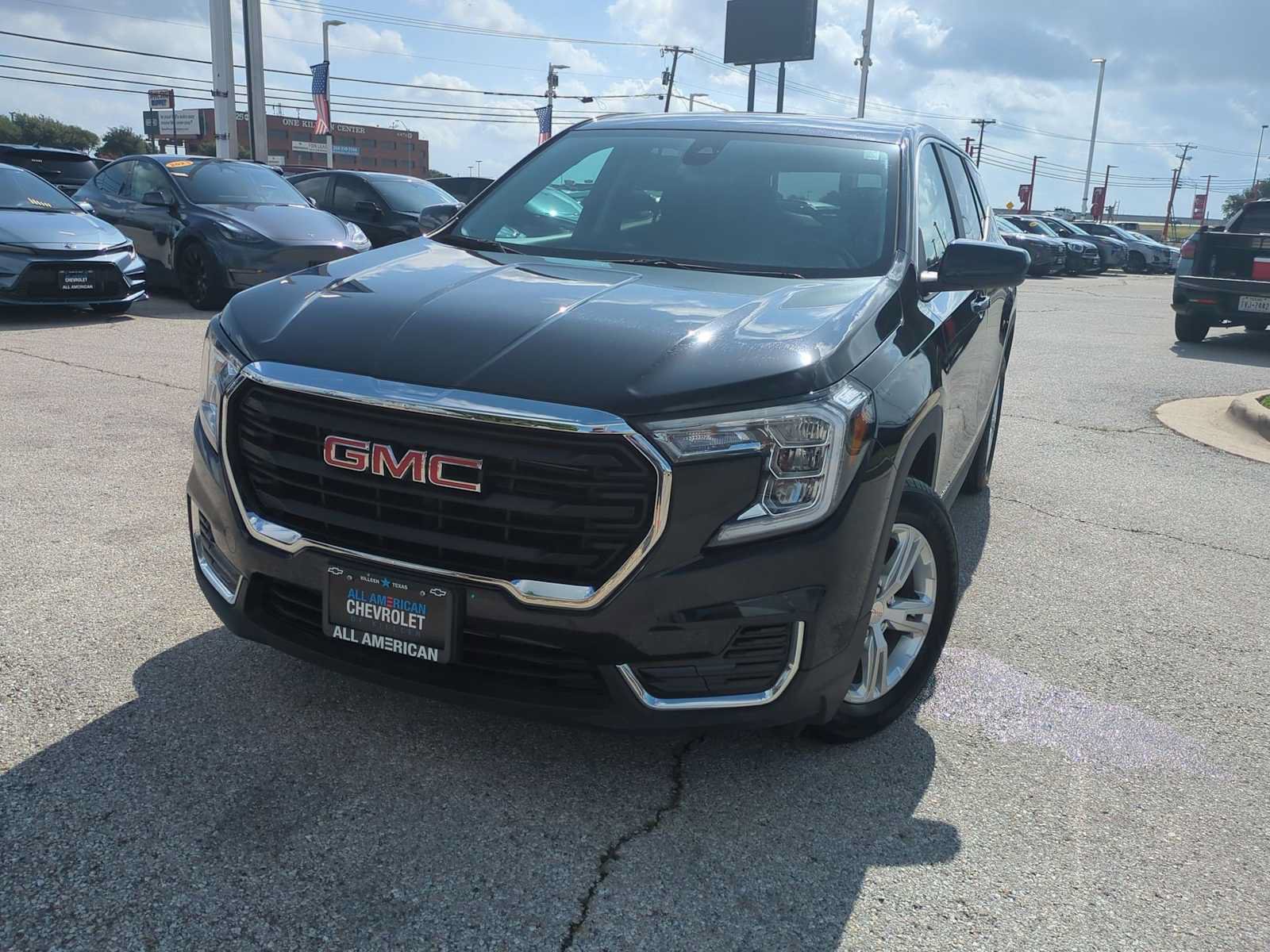 Used 2024 GMC Terrain SLE AWD/4WD image 1